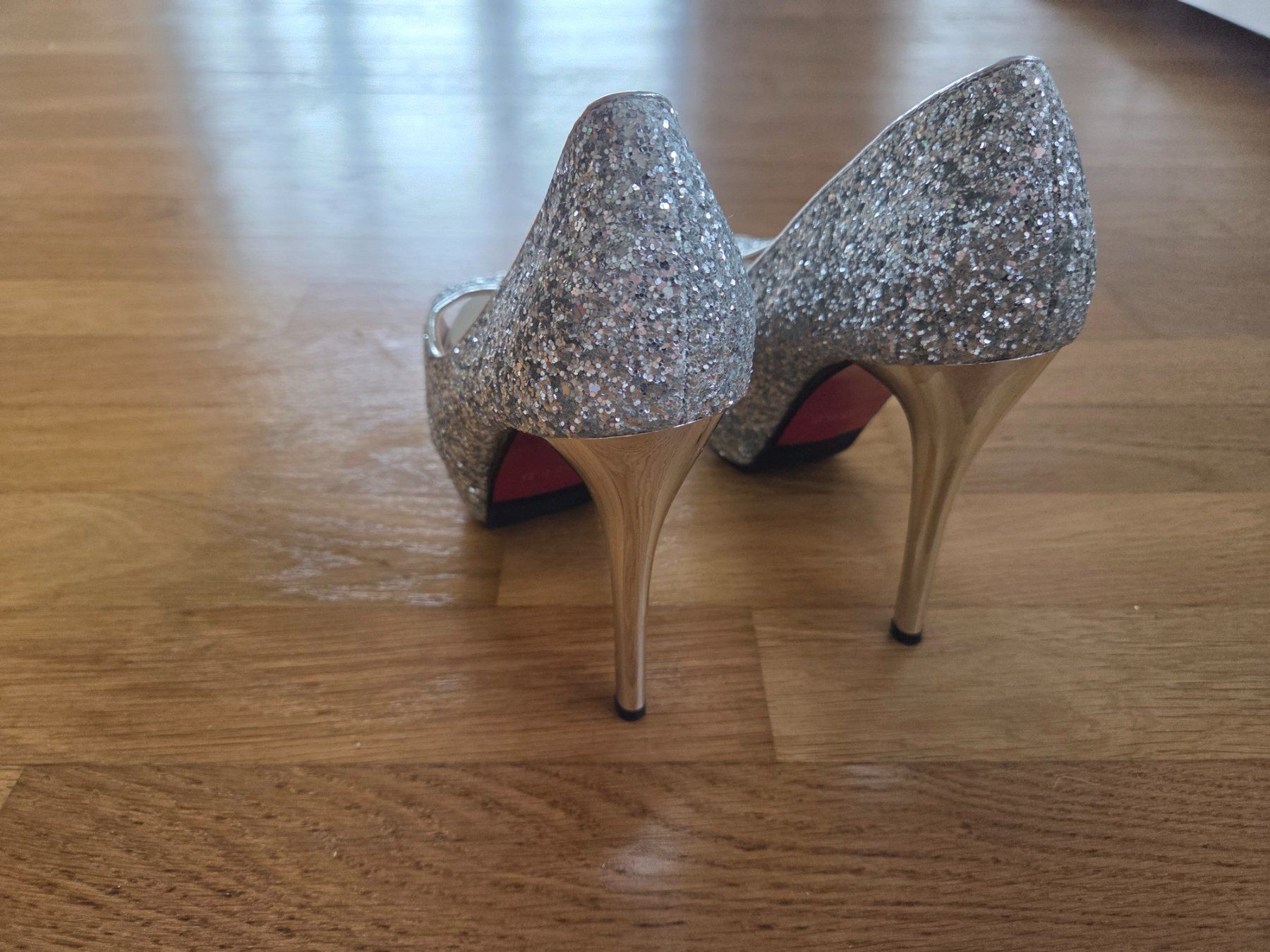 Scarpe da donna: Silberne Glitzer High Heels, Gr. 36, Damschuhe – Nuovo (secondo la descrizione) da Islisberg venduto da Moonlight98 2