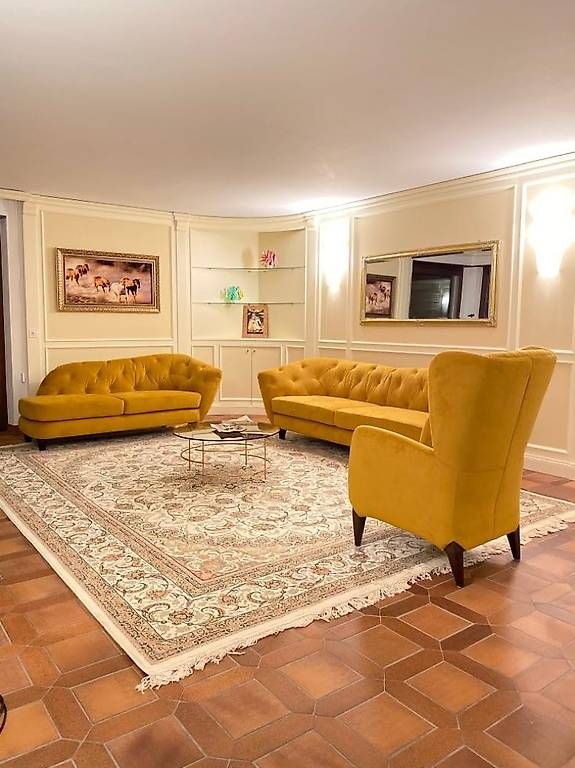 Divani: Design Velours Sofa Chesterfield Senfgelb – Usato da Wil ZH venduto da paede71 3