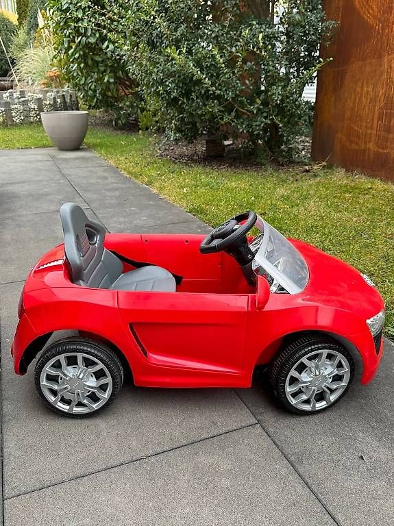 Fahrzeuge für Kinder: Kinder Elektroauto – Gebraucht aus Triesen von ale_2cn2