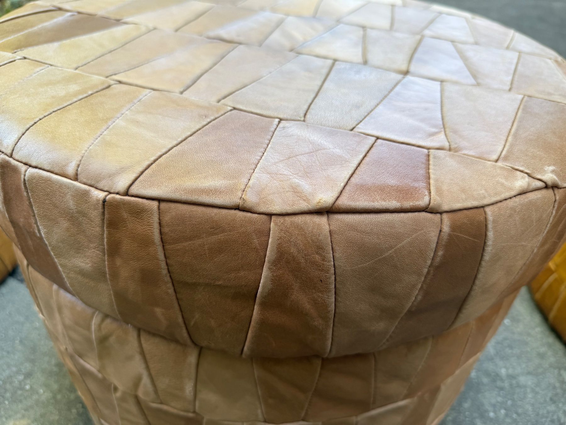 Hocker: Hocker Truhe Pouf // Leder // B – Gebraucht aus Schinznach-Dorf von mix 8