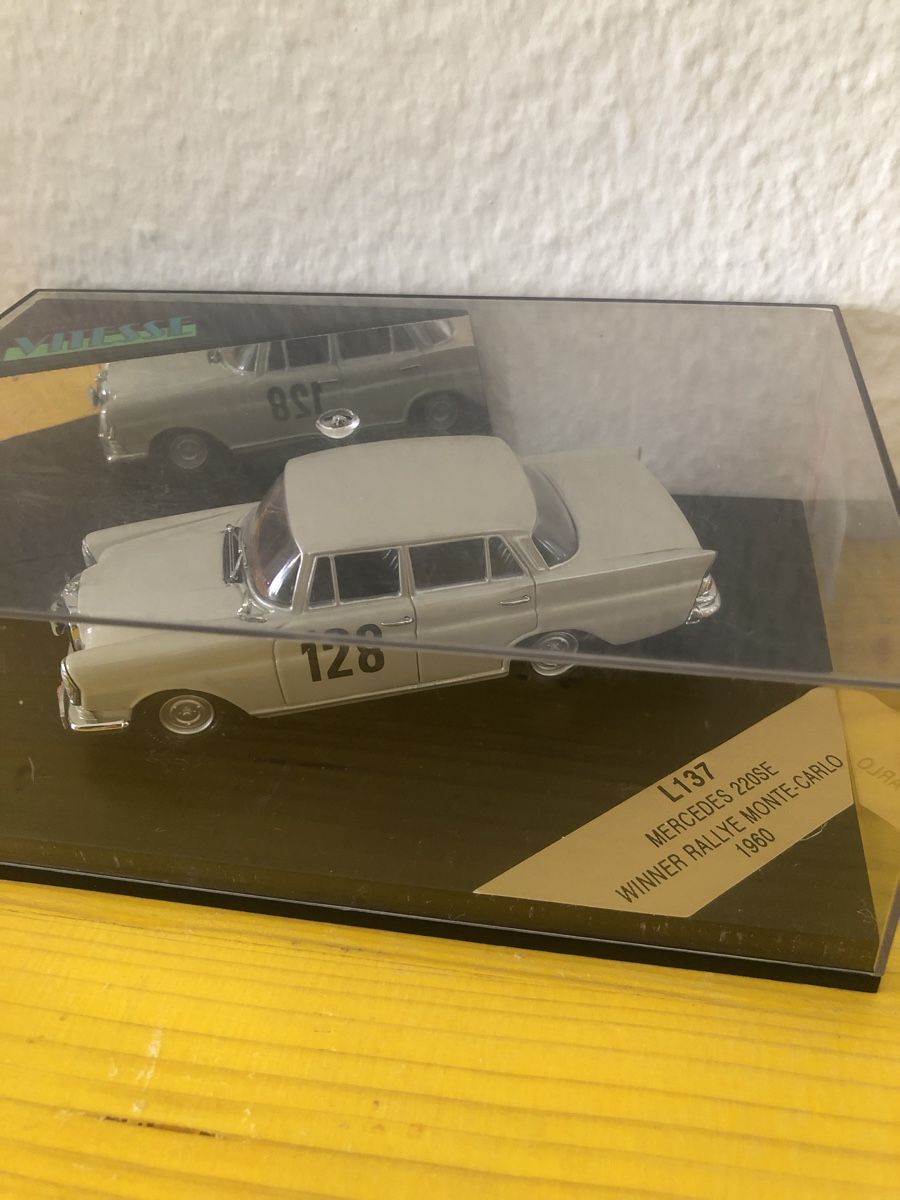 Mercedes-Benz Modellini d'auto: Modell Auto Mercedes 220 SE – Nuovo (secondo la descrizione) da Riehen venduto da Love-and-Peace 2