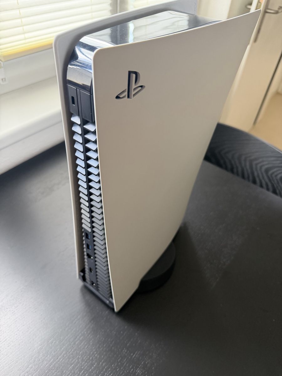 Sony Consoles: Playstation 5 Konsole inkl. Controller – D'occasion à Rickenbach ZH par mar_7myv 1