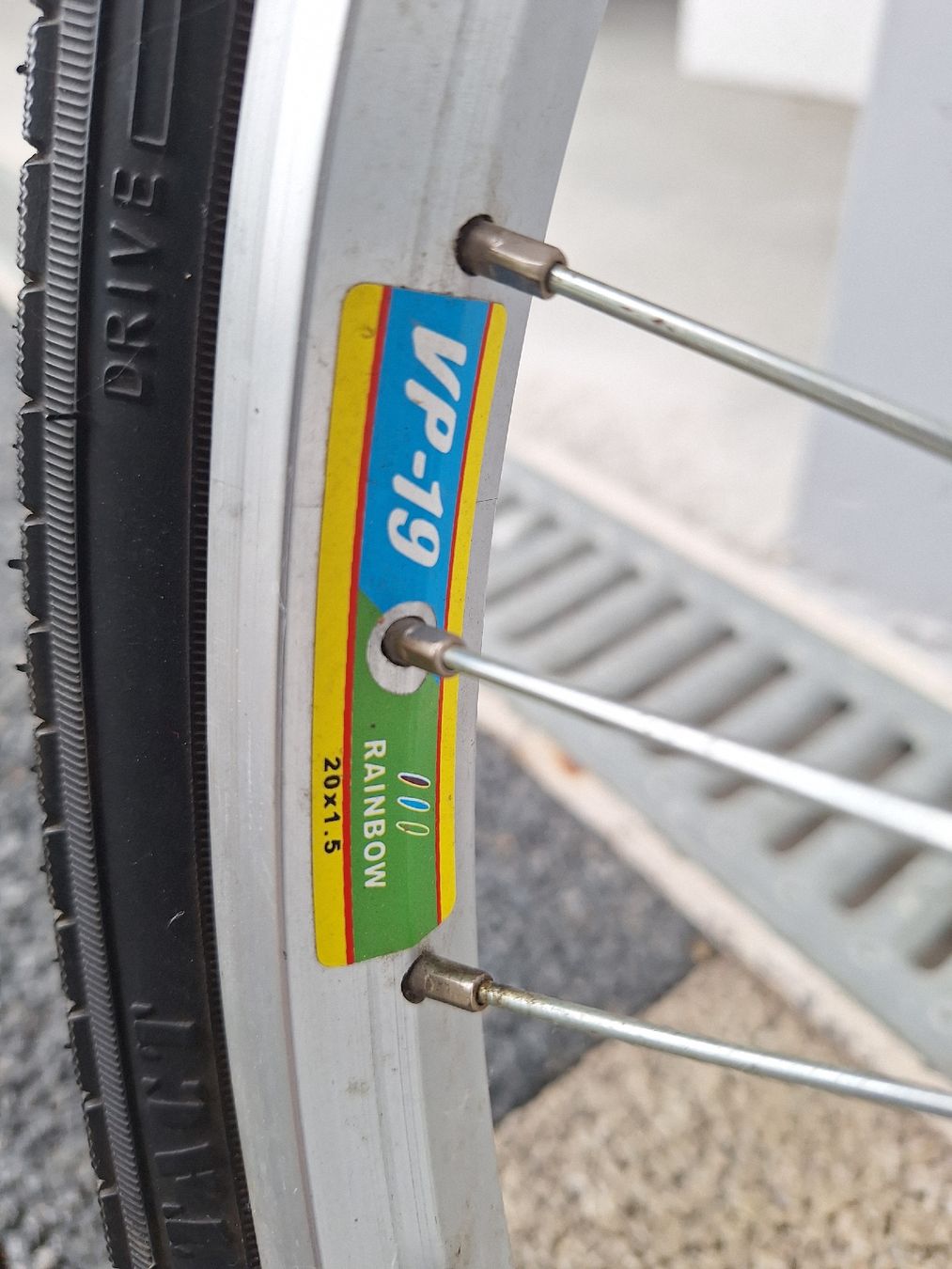 Vélos: Einrad 20 Zoll mit Ständer – D'occasion à Büron par cumulus1984 1