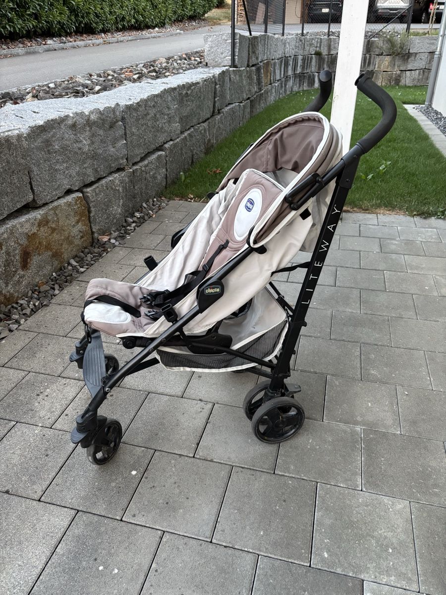 Chicco Carrozzine: Chicco Buggy Kinderwagen  – Usato da Kallnach venduto da Chaesi89