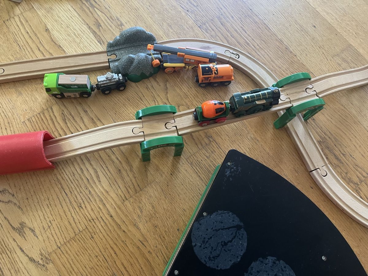 Brio Spielzeuge: Grosse Brio Bahn – Gebraucht aus Pfäffikon SZ von Marroni22 5