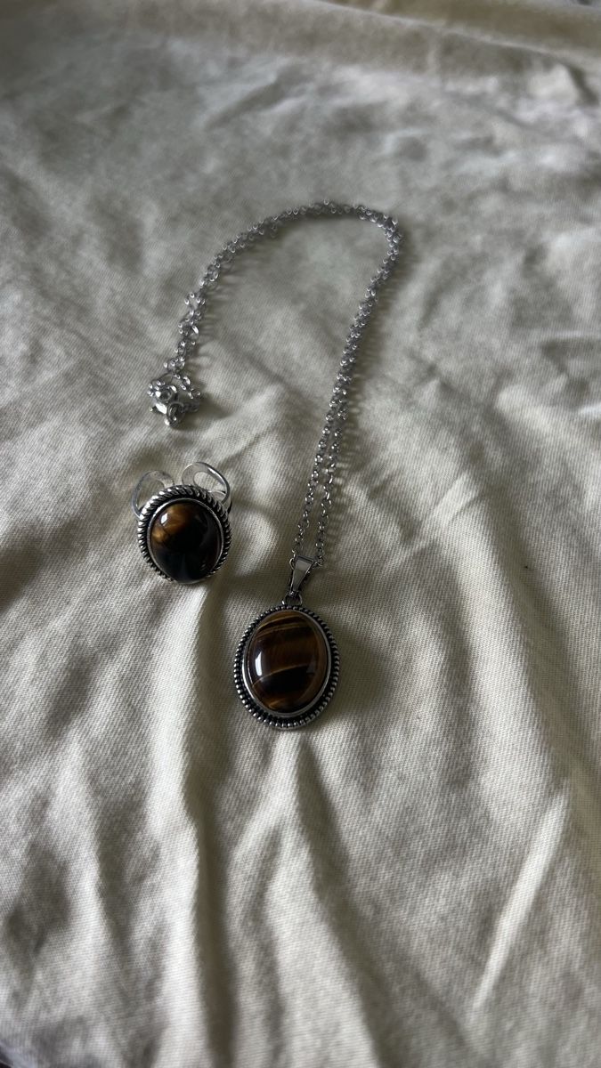 Altri gioielli: Tiger Eye Necklace Ring Set/Ring und Halskette echter Stein – Usato da Pratteln venduto da nt.geschenkshop