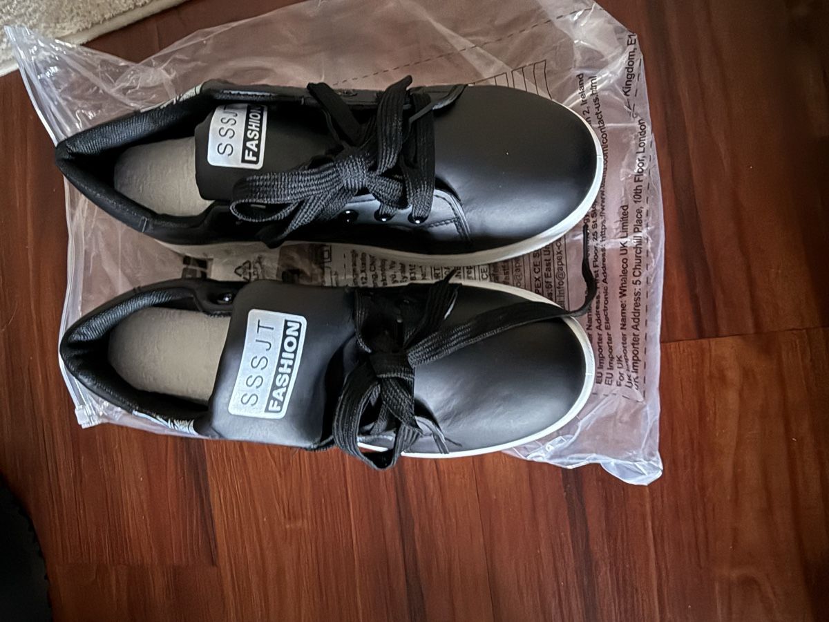 Scarpe per ragazzi: Turnschuhe neu – Nuovo (secondo la descrizione) da Luzern venduto da chevy7779 2