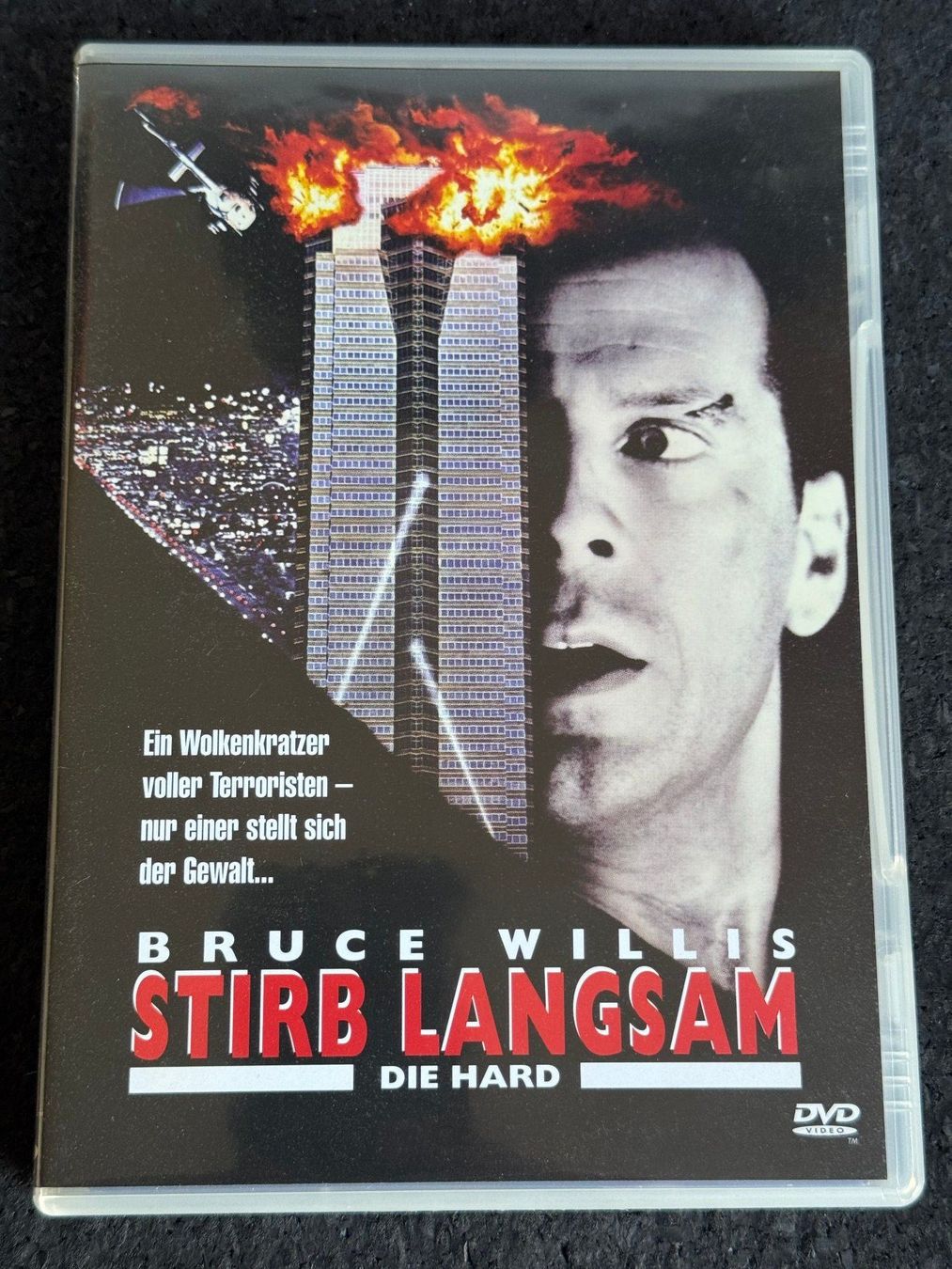 Alle DVDs: Stirb langsam "Die Hard" DVD DE/EN Bruce Willis – Gebraucht aus Fribourg von tschjoly