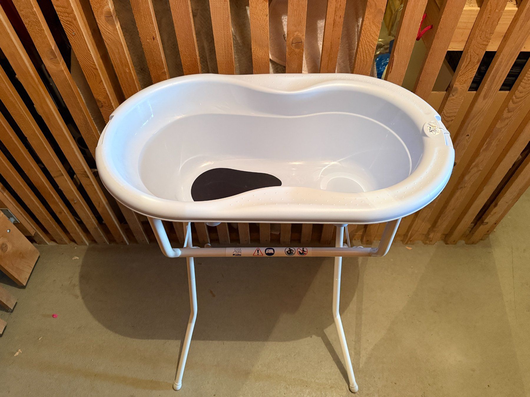 Rotho Badespass: Babybadewanne mit Ständer – Gebraucht aus Sins von Gambozino 2