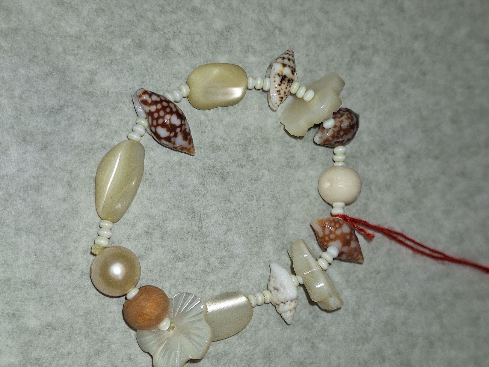 Bracciali & Braccialetti: Kinderarmband, Perle,Perlmutt,Muschel,Knochen – Nuovo e nell'imballaggio originale da Rheinfelden venduto da Cleopatra2000 1