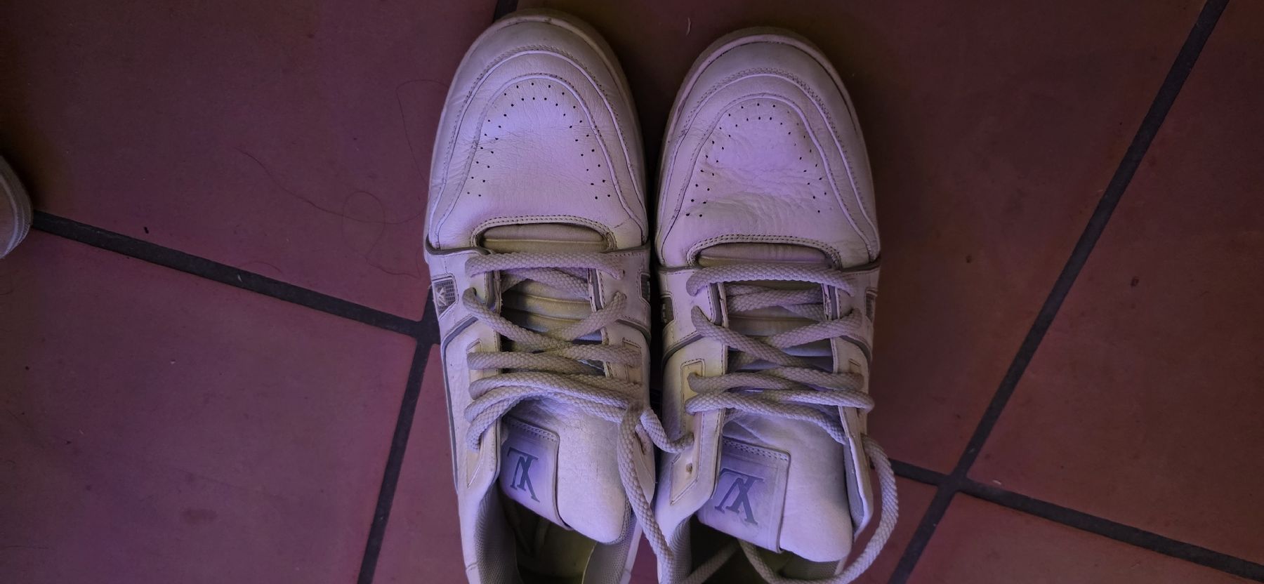 Louis Vuitton Scarpe da uomo: Louis Vuitton Sneaker – Usato da Nuglar venduto da Danivenividiundeasy 5
