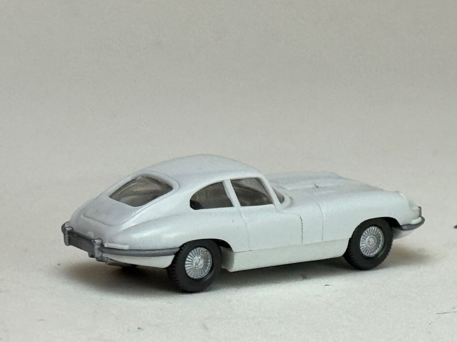 Wiking Modellini d'auto: Wiking Jaguar Typ E altweiss – Usato da Elm venduto da Wikmtz 1