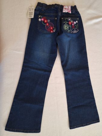 Mädchen Jeans blau bestickt Grösse 140 neu