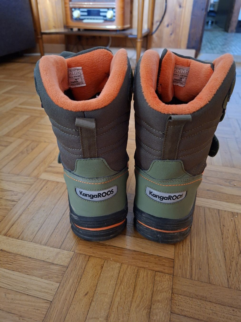 Schuhe für Jungen: Bottes KangaROOS vertes taille 37 – Gebraucht aus Gumefens von izalala