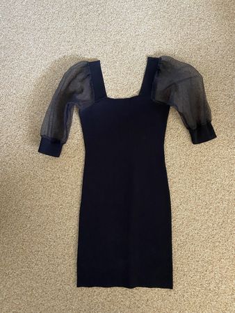 Joli robe de soirée noire élastique Mango taille M