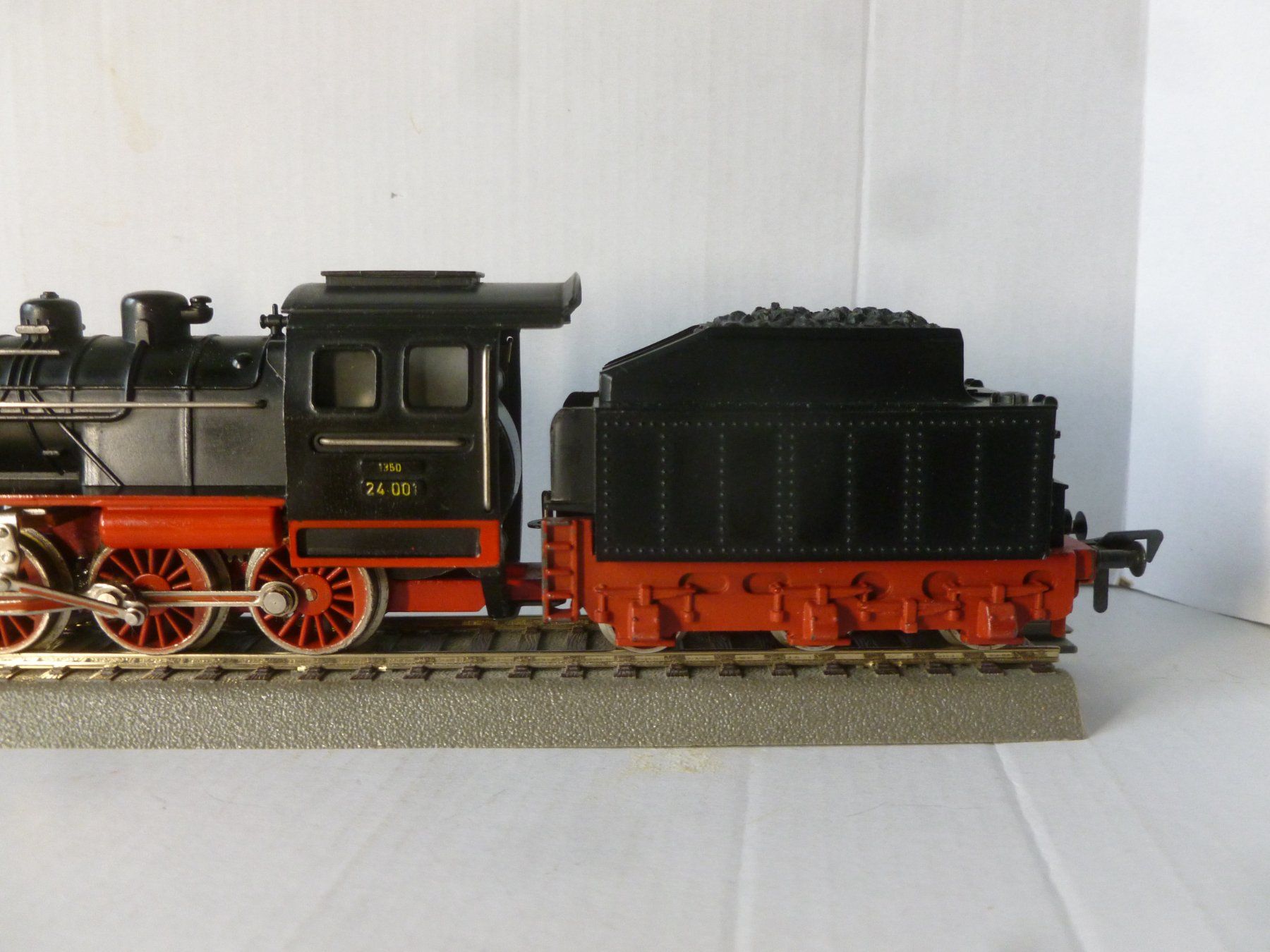 Fleischmann Modellini di ferrovie: Fleischmann BR24 Guss – Usato da Bubikon venduto da Br103er 2