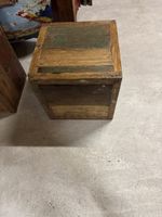 Vintage Holzhocker mit Loch, Beistelltisch Unikat!