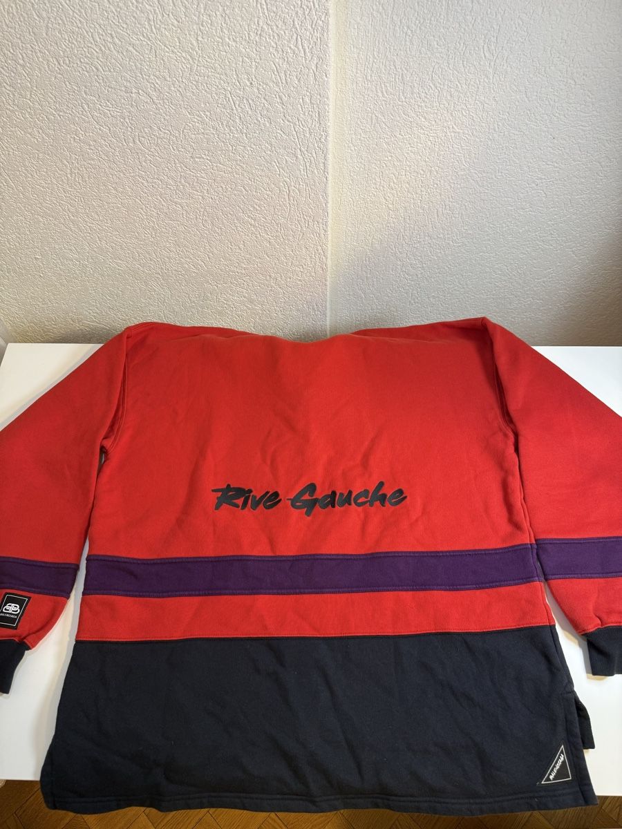 Balenciaga Maglioni & Felpe: Balenciaga Red Quarter Zip BB Sweatershirt Oversized – Nuovo (secondo la descrizione) da Genève venduto da ali_5msd 1
