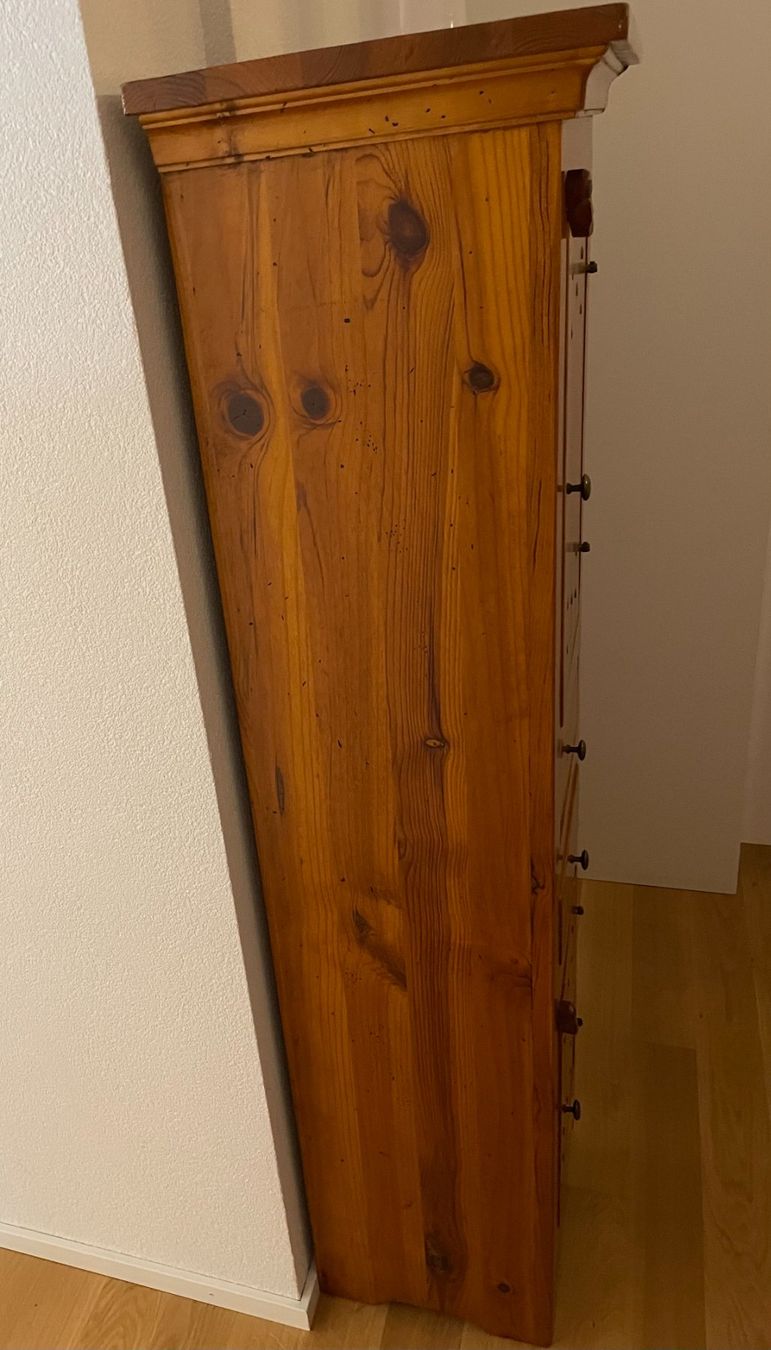 Schränke: Petite armoire – Gebraucht aus Sion von oza_vnw6 1