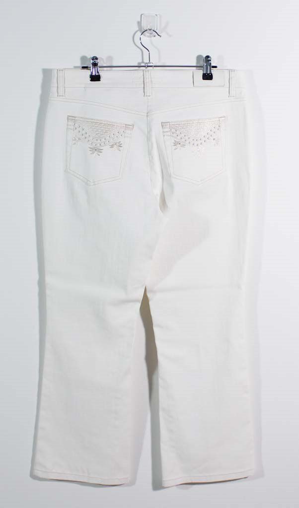 Jeans: MAC Jeans Angela W44/L30 – Gebraucht aus Belp von caramel-secondhand 1