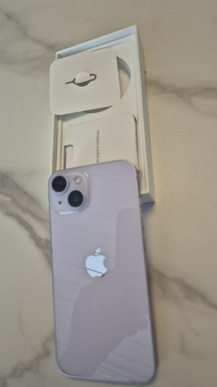 Apple Portables: I Phone 14 128 GB Purpel – D'occasion à Ennetaach par MStr74 2