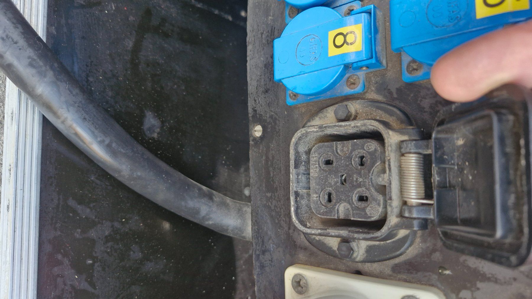 GIFAS Electrotechnique: Stromverteiler CEE63 – D'occasion à Aesch LU par matthiasabt 3