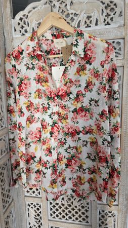 Chemise Pierro romantic flowers avec étiquette, taille 34