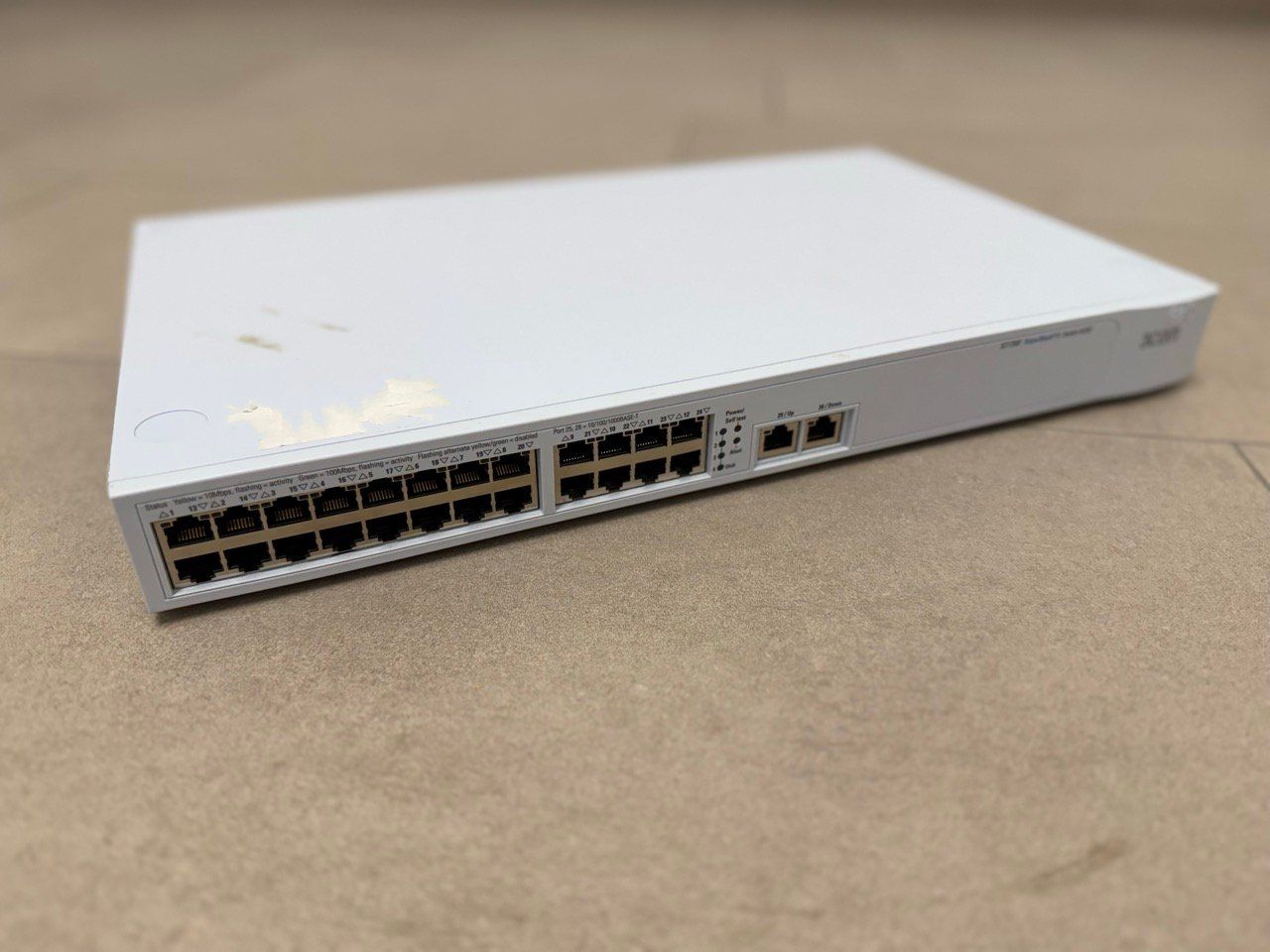 Hubs & Switches: 3Com Netzwerkswitch SuperStack 3 Switch 4226T – Gebraucht aus Gossau SG von Freshmeat