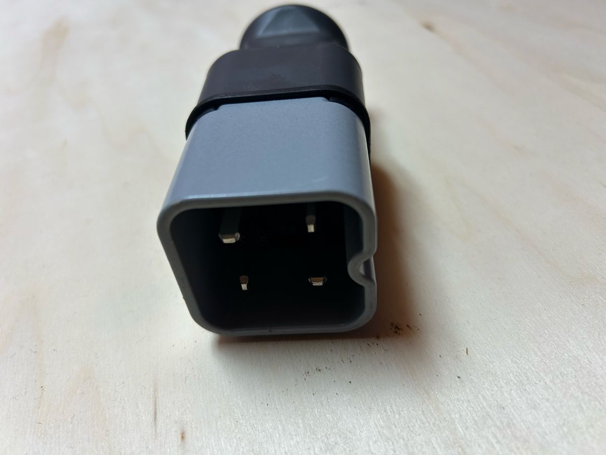 Fiches d'alim.: 380V Stecker – Neuf (Voir description) à Rickenbach LU par Brutus05 1