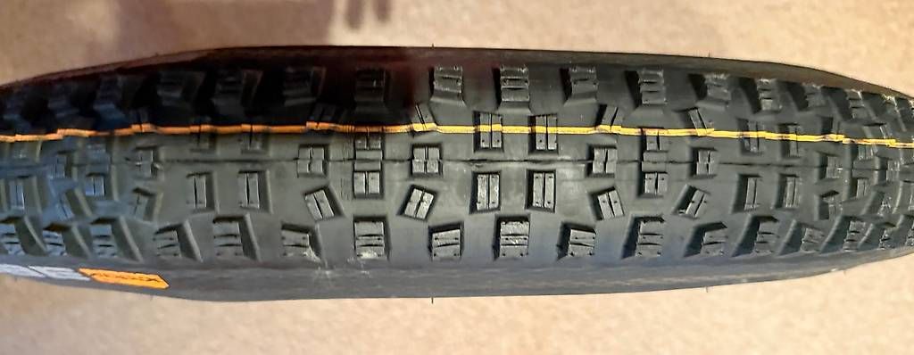 Pneus & Kompletträder: Schwalbe Hans Dampf Addix soft 26.5x2.35 – Gebraucht aus Moosseedorf von dan_9pbp 1