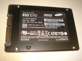 1 stück 500gb ssd. Samsung 850 evo. Getestet. Siehe Details
