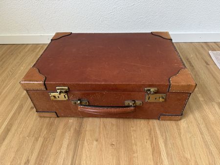 Valise en cuir marron vintage