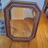 Wandspiegel achteckig mit Stuckrahmen Gold/Rosa