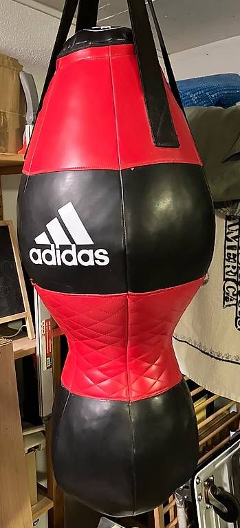 Sacs de frappe: Boxsack Adidas – D'occasion à Madiswil par 5BEN5