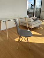 Design Stuhl Eames Style grau Holzbeine gebraucht