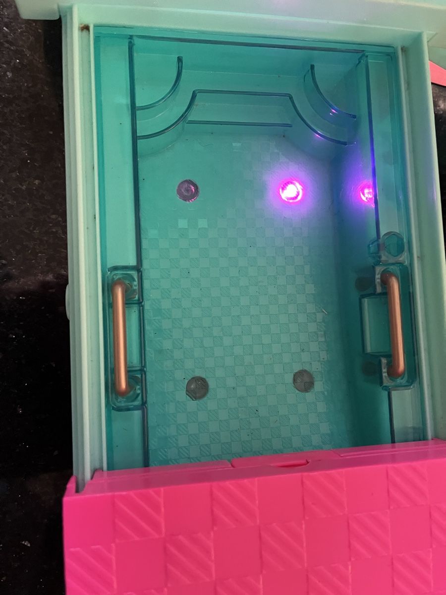 Spielzeuge: LOL Surprise Glamper / Camper / Wohnmobile gross – Gebraucht aus Aarberg von Jakaro 3