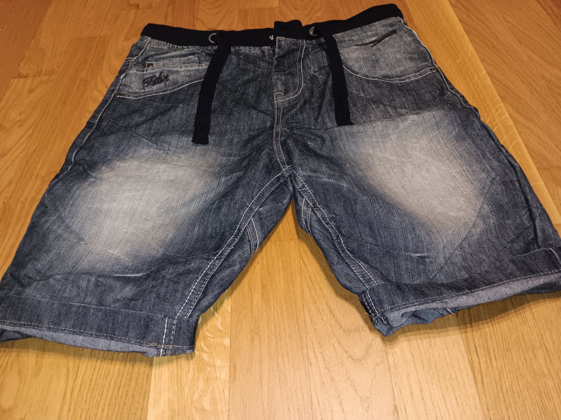 Pantaloni: Kurze Hose, Grösse S – Nuovo (secondo la descrizione) da aarburg venduto da macacito 1