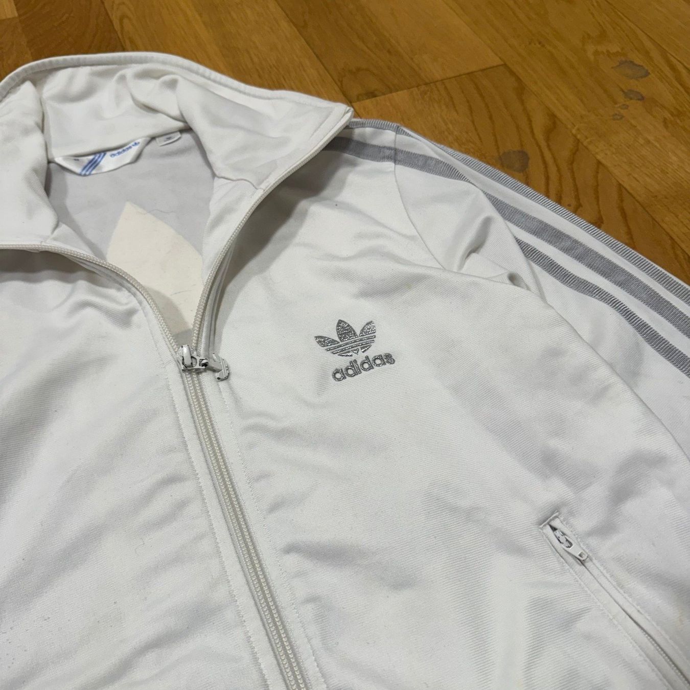 Adidas Jacken: Adidas Firebird Y2K white track jacket – Gebraucht aus St. Gallen von sourced_limited 2