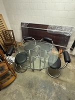 Esszimmerset GIOTTO STOPPINO – 4 Cobra Chairs & Glastisch
