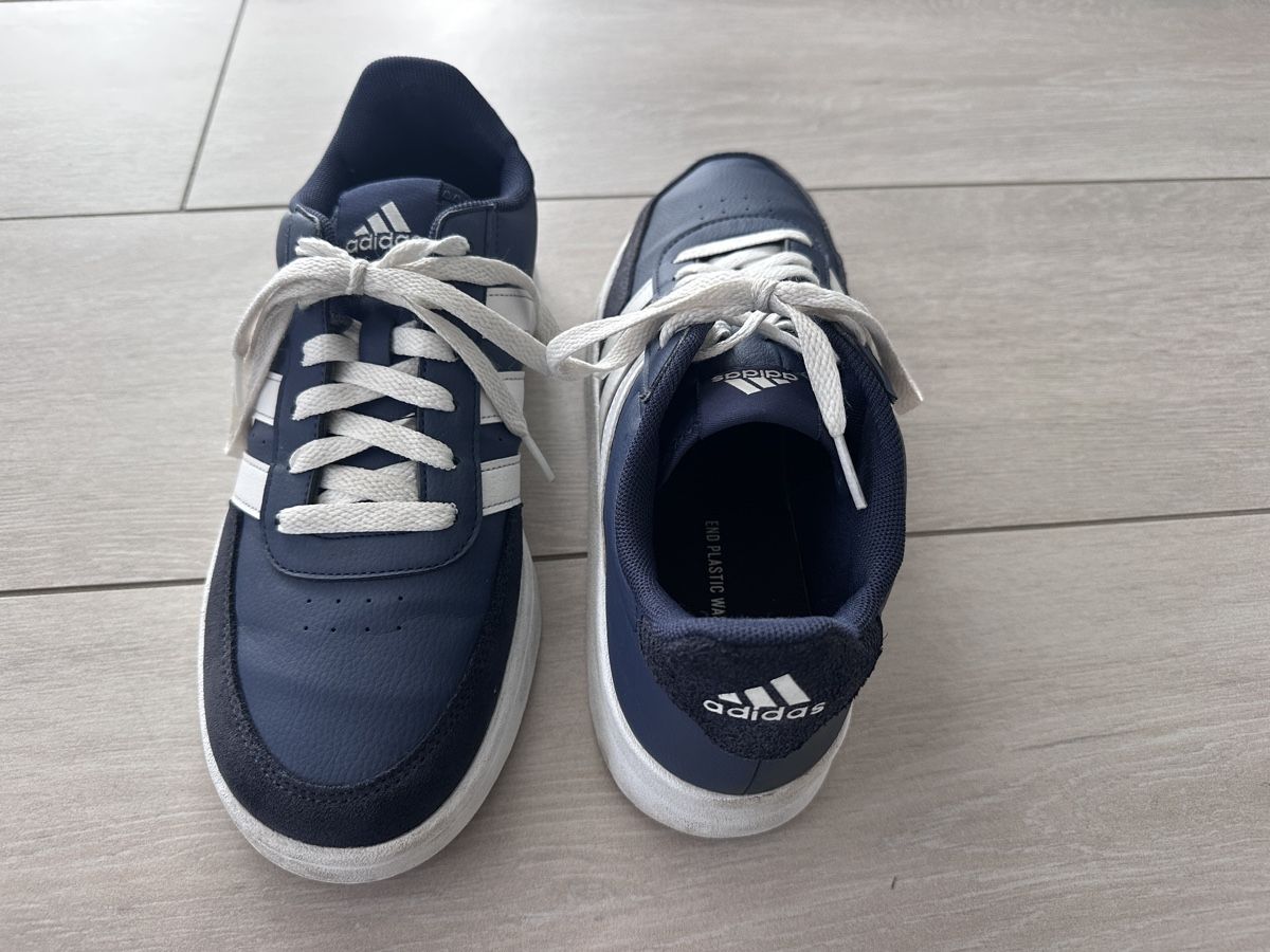 Adidas Herrenschuhe: Baskets bleues Adidas, 42 – Gebraucht aus Promasens von Toblerone83 1