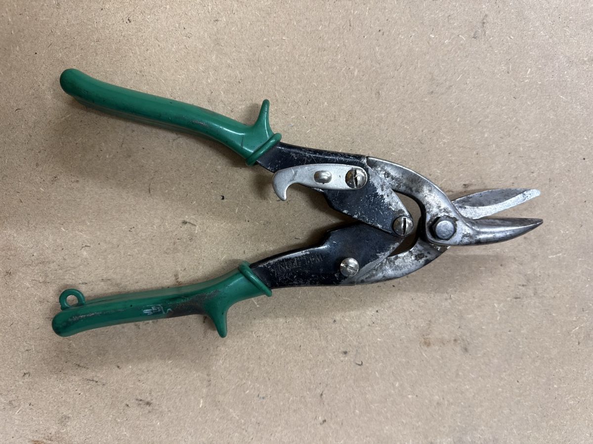 Tous les outils: Blechschere – D'occasion à Meienberg par sony252