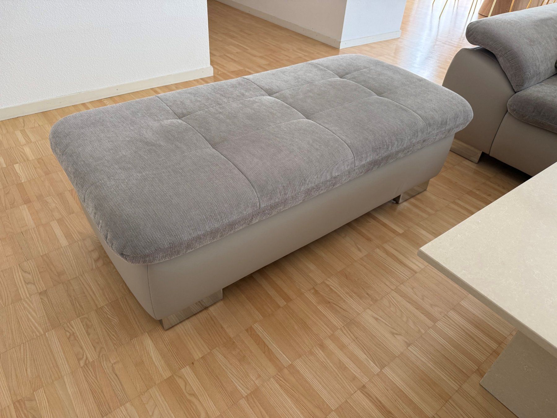 Sofas: Ecksofa mit Hocker und manueller Verstellung – Gebraucht aus St. Gallen von Edi040 7