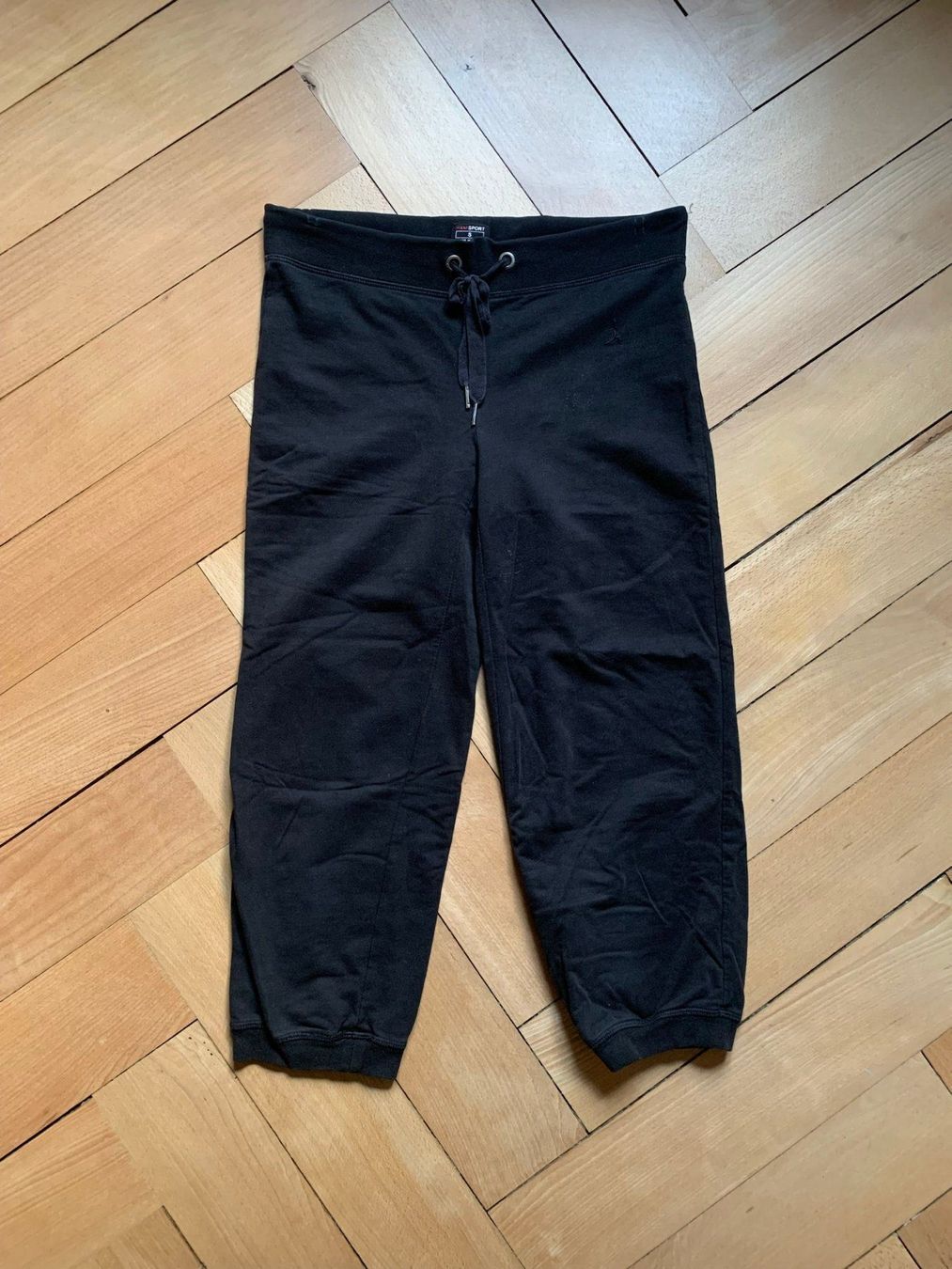 H&M Pantaloni: Trainerhose schwarz halblang - S – Usato da Zürich venduto da Diazaio