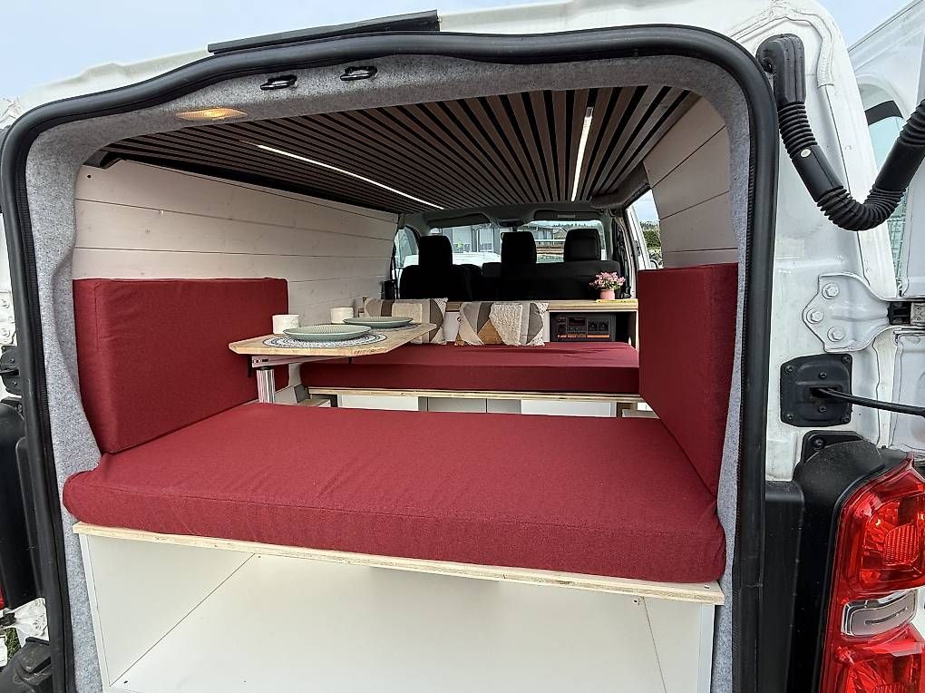 Veicoli da campeggio: Toyota Van Aménagé  – Usato da Suchy venduto da maxconcept 4