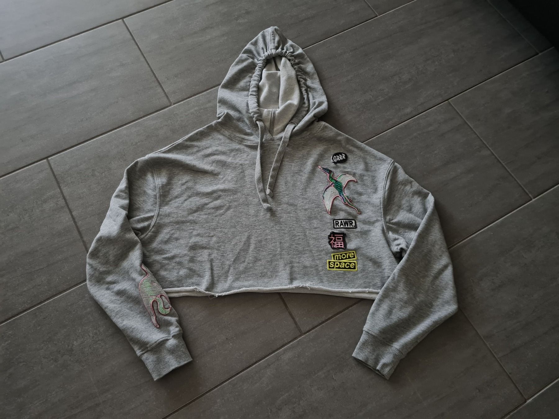 Maglioni & Felpe: TALLY WEIJL Kaputzenpullover grau gr.S – Usato da Mezzovico venduto da maemy