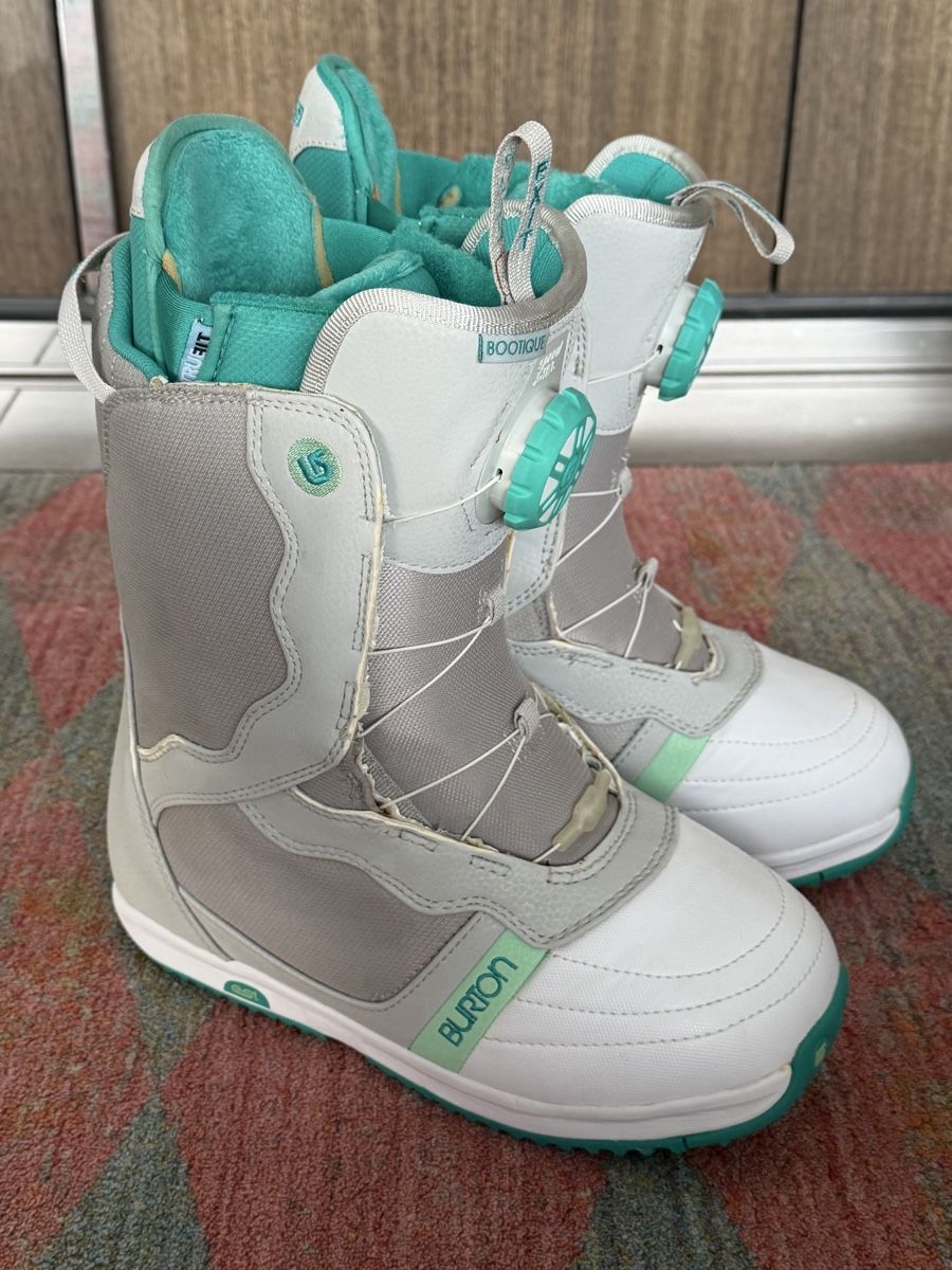 Burton Scarpe da uomo: Burton snowboard boots  – Usato da Lausanne venduto da Loyal_8 4