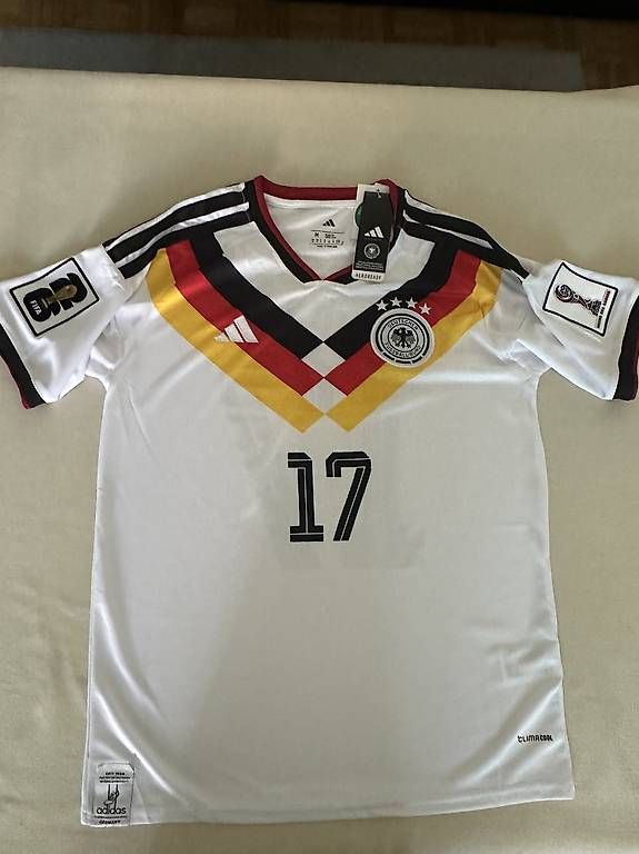 Leibchen & Hosen: Wirtz 17 Trikot – Gebraucht aus Birr von KingLaki