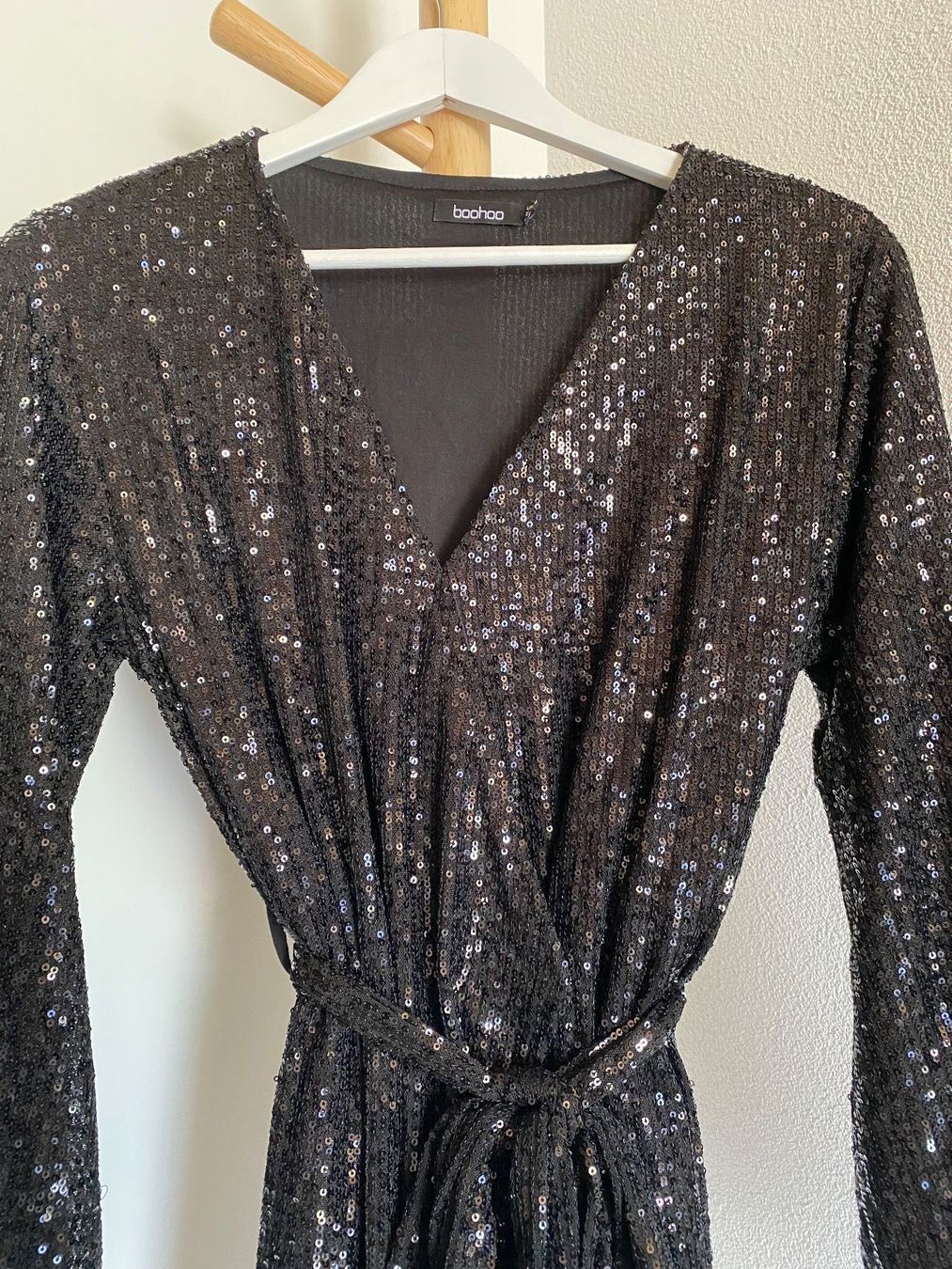 Boohoo Kleider: Boohoo Paillettenkleid – Gebraucht aus Dübendorf von Yas_w5wl 1