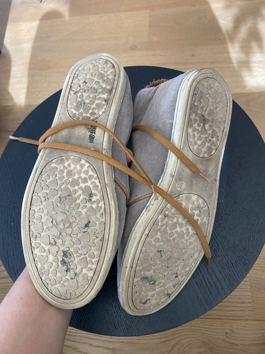 Scarpe da donna: Graue Wildleder Halbschuhe,Grösse 39 – Usato da Brig venduto da jch_rq8z 2