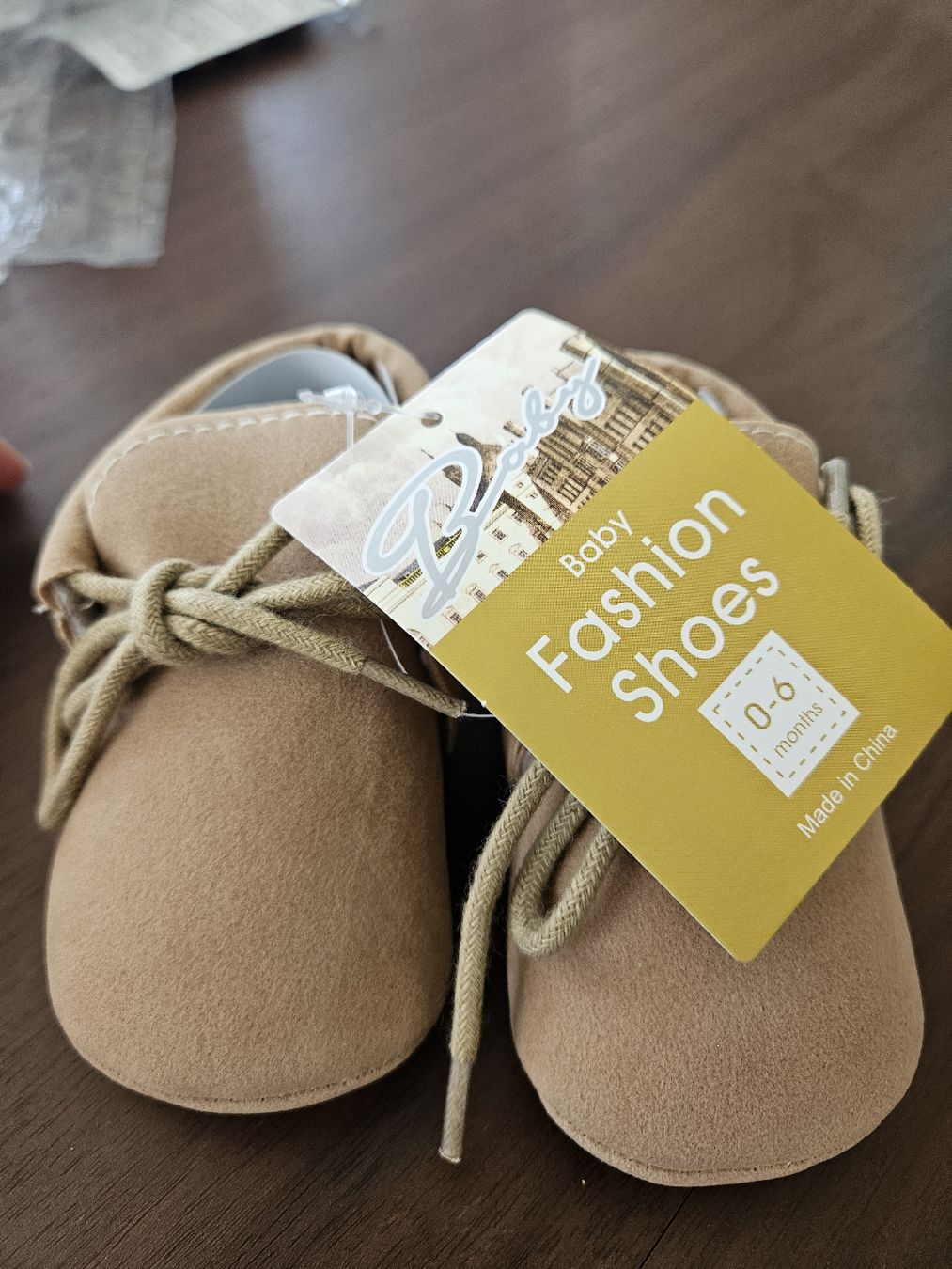 Scarpe per ragazzi: Baby Schuhe 0-6M – Nuovo e nell'imballaggio originale da Rothrist venduto da Monadal